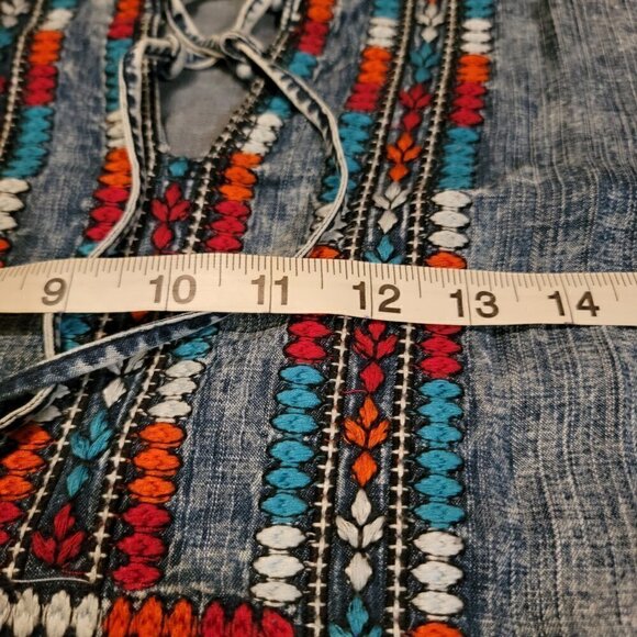 Sharon Young Denim Peasant Style top with Embroidery.  Size Med. - Picture 8 of 8